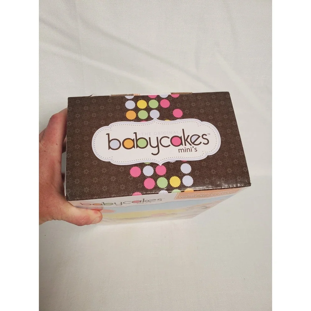 Babycakes Mini's Ceramic Coated Waffle Sticks Maker Yellow WMM-401‎ Makes 4 NEW